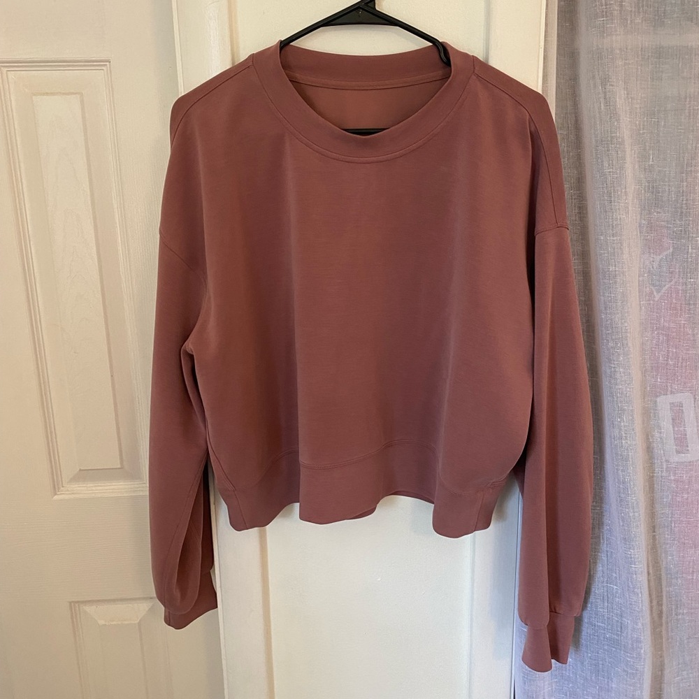 Lululemon Perfectly Oversized Cropped Crew Softstreme in Spiced Chai, size 6